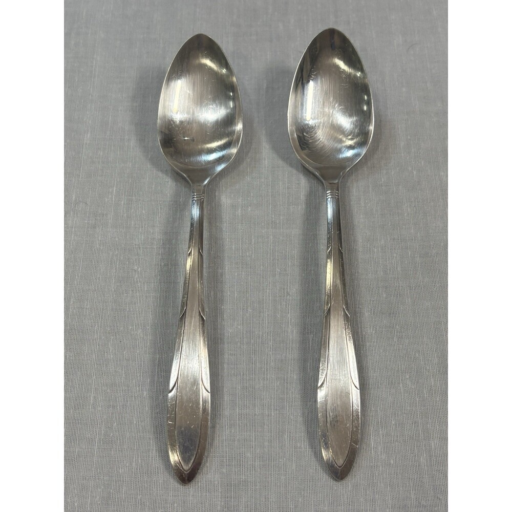 Oneida Nobility Plate Art Deco  Reverie 2 Spoons Silverplate